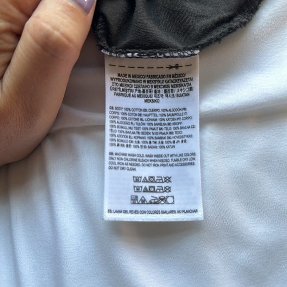 Vans Crop T-Shirt size L EUC - Picture 4 of 4